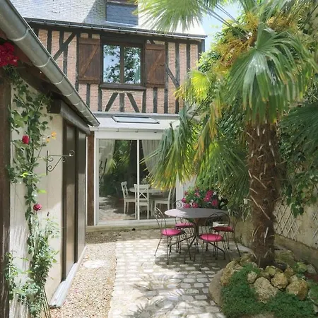Lägenhet Elegant And Spacious T2 #tours #halles #courprivee