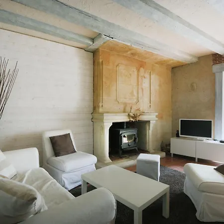 Lägenhet Elegant And Spacious T2 #tours #halles #courprivee